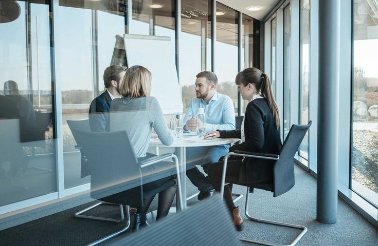 Create a featured image for the following blog Saudi Skilled Worker Visa from Spain: 2026 Corporate Guide for Professionals